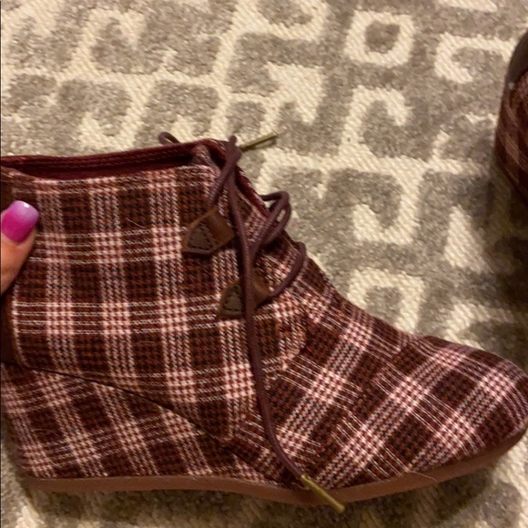 Toms Kala Booties!! - Picture 2 of 3